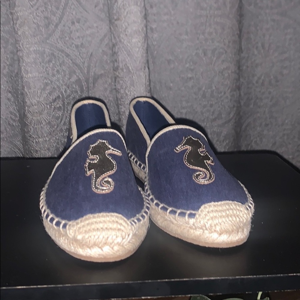 DENIM LILLY PULITZER ESPADRILLES - Picture 6 of 7